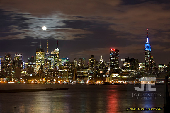 moonrise_over_manhattan1